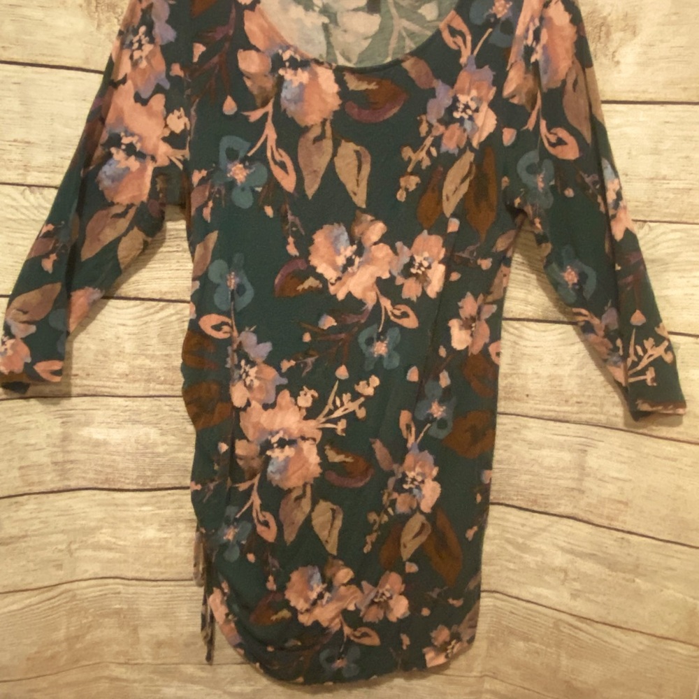 Jessica Simpson Maternity Top - Size L
